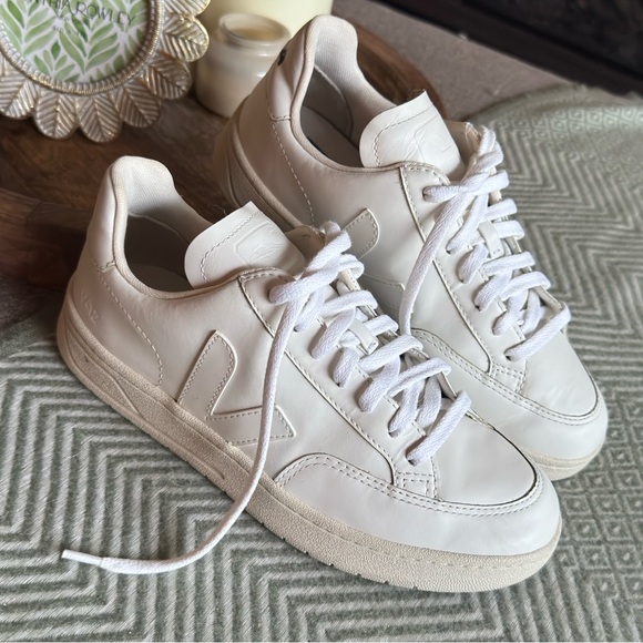 Veja Off-White Sneakers - Picture 1 of 6